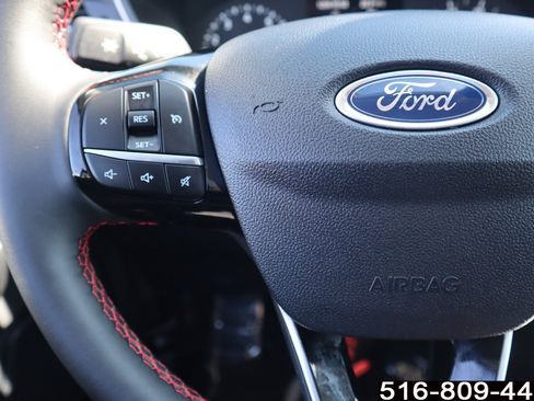 Used 2022 Ford Escape SEL w/ SEL Stealth AWD Package image 17
