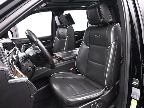 Used 2021 Cadillac Escalade ESV Premium Luxury image 11