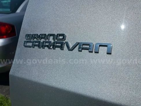 Used 2019 Dodge Grand Caravan SE FWD image 20