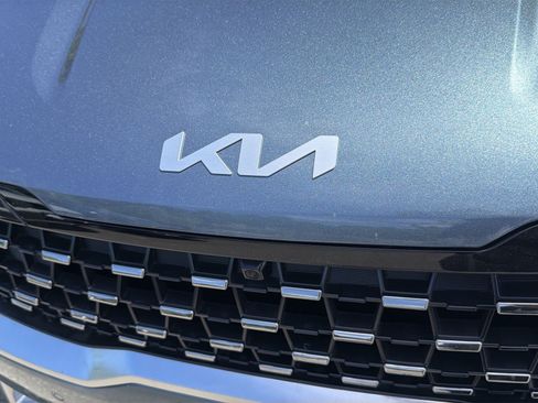 New 2026 Kia Carnival SX FWD image 12