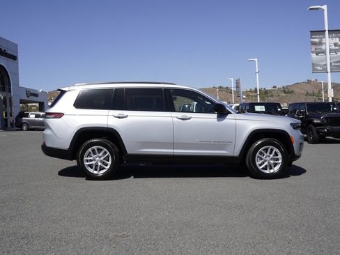 New 2026 Jeep Grand Cherokee L Laredo AWD/4WD image 3