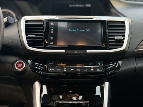 Used 2016 Honda Accord EX image 21