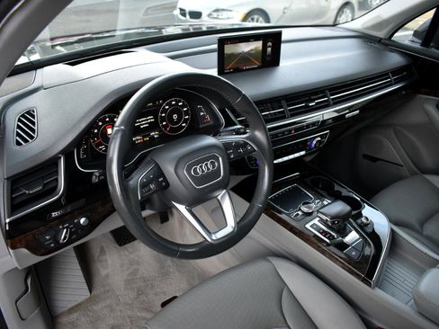 Used 2018 Audi Q7 3.0T Prestige w/ Prestige Package image 10