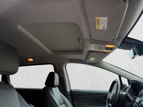 Used 2024 Honda Odyssey EX-L image 12