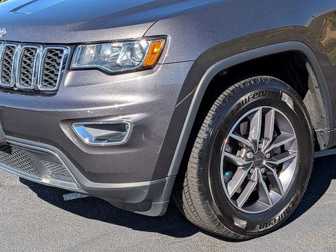 Used 2021 Jeep Grand Cherokee Limited w/ Luxury Group II image 9