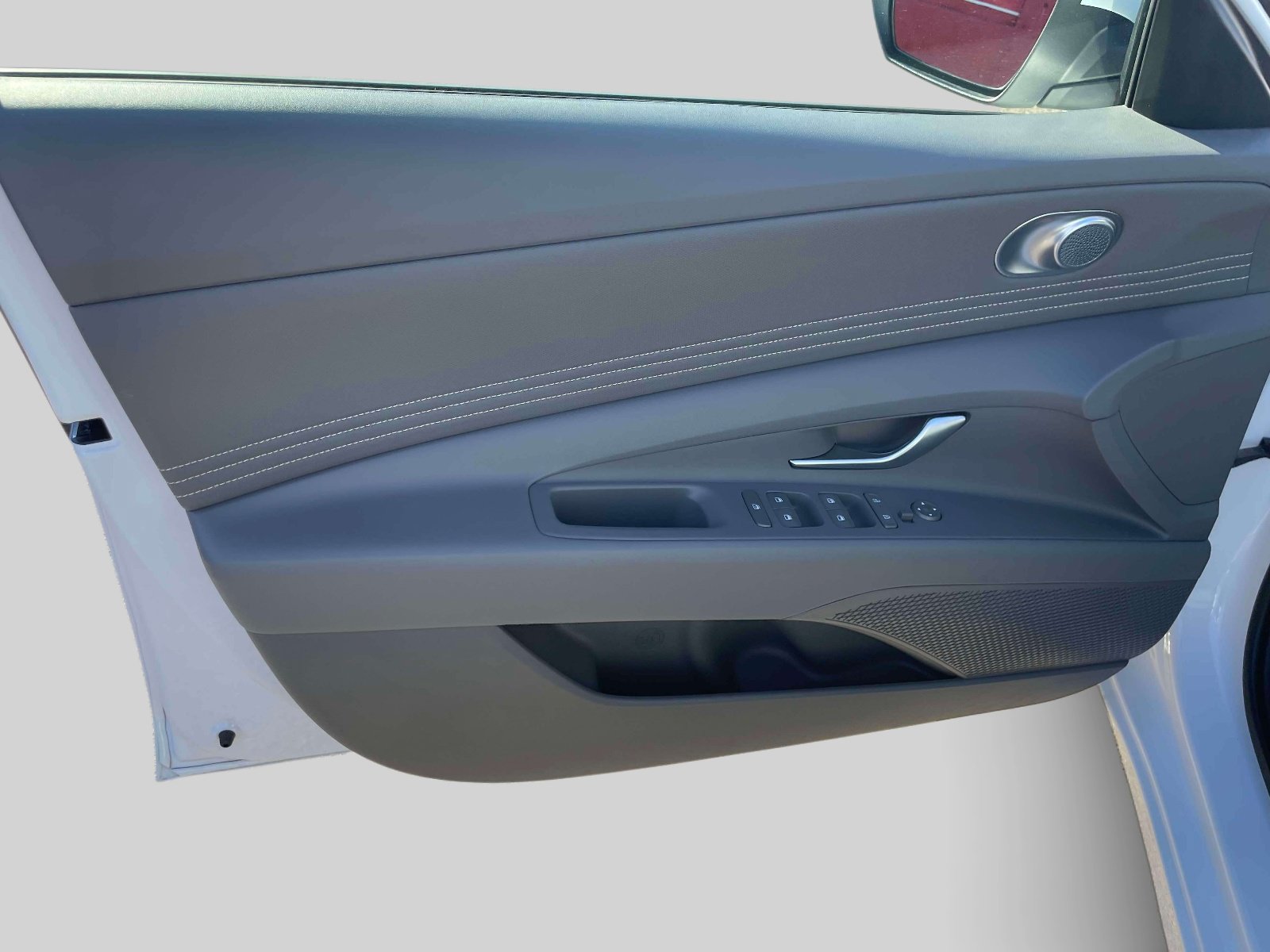 Used 2024 Hyundai Elantra SEL w/ Convenience Package FWD image 15