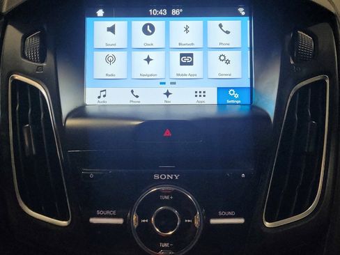 Used 2017 Ford Focus SEL FWD image 25