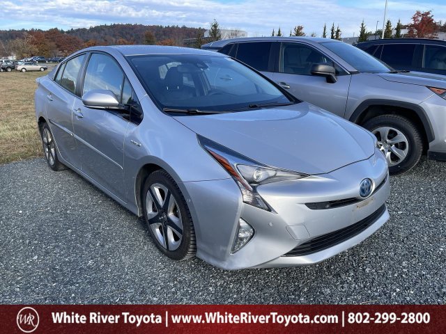 Used 2016 Toyota Prius Four Touring w/ Premium Convenience Package FWD image 1