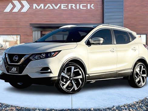 Used 2022 Nissan Rogue Sport SL image 3