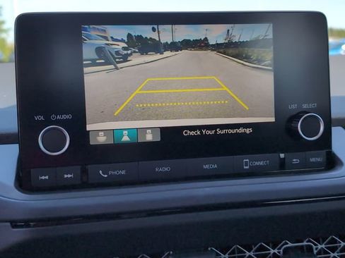 Used 2025 Honda Accord LX image 18
