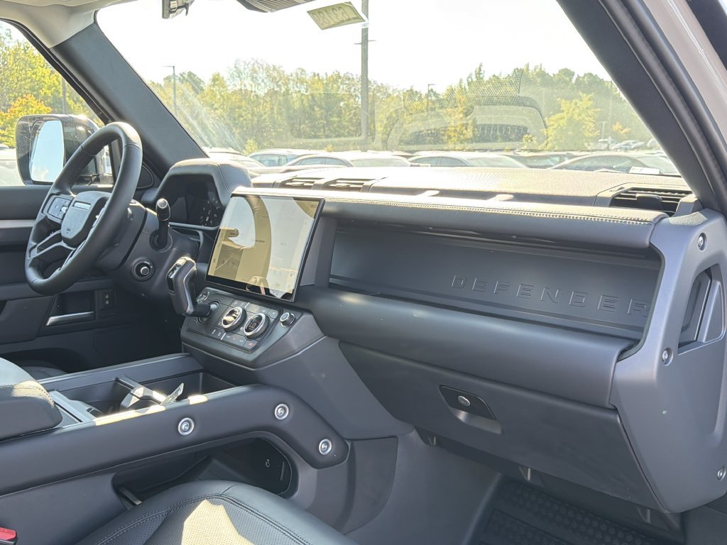 New 2026 Land Rover Defender 110 S AWD/4WD image 16