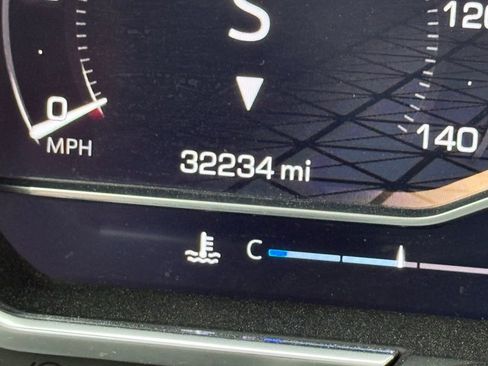 Used 2024 GMC Sierra 2500 Denali Ultimate w/ Snow Plow Prep/Camper Package image 12