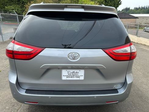 Used 2015 Toyota Sienna XLE w/ XLE Navigation Package AWD/4WD image 6