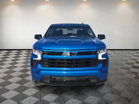 Used 2023 Chevrolet Silverado 1500 RST image 2