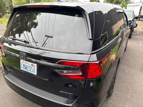 Used 2024 Honda Odyssey Sport image 4