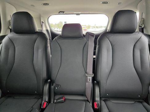 New 2026 Kia Carnival SX Prestige image 13