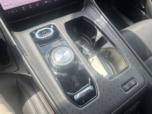 New 2025 Jeep Wagoneer S Launch Edition image 33