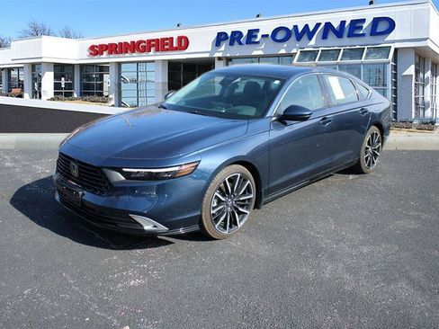 Used 2025 Honda Accord Touring image 3