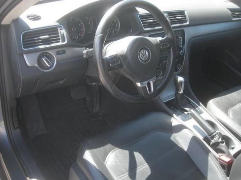 Used 2015 Volkswagen Passat 1.8T SE image 14