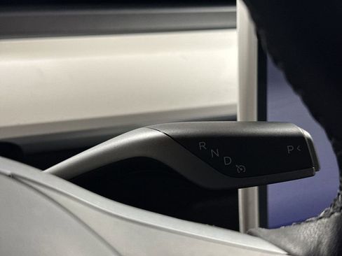 Used 2023 Tesla Model Y Performance image 28