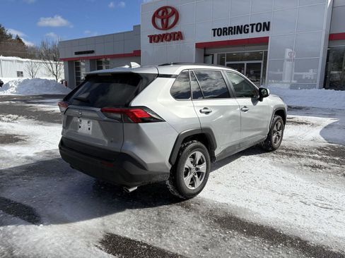 Used 2025 Toyota RAV4 XLE w/ Convenience Package image 7