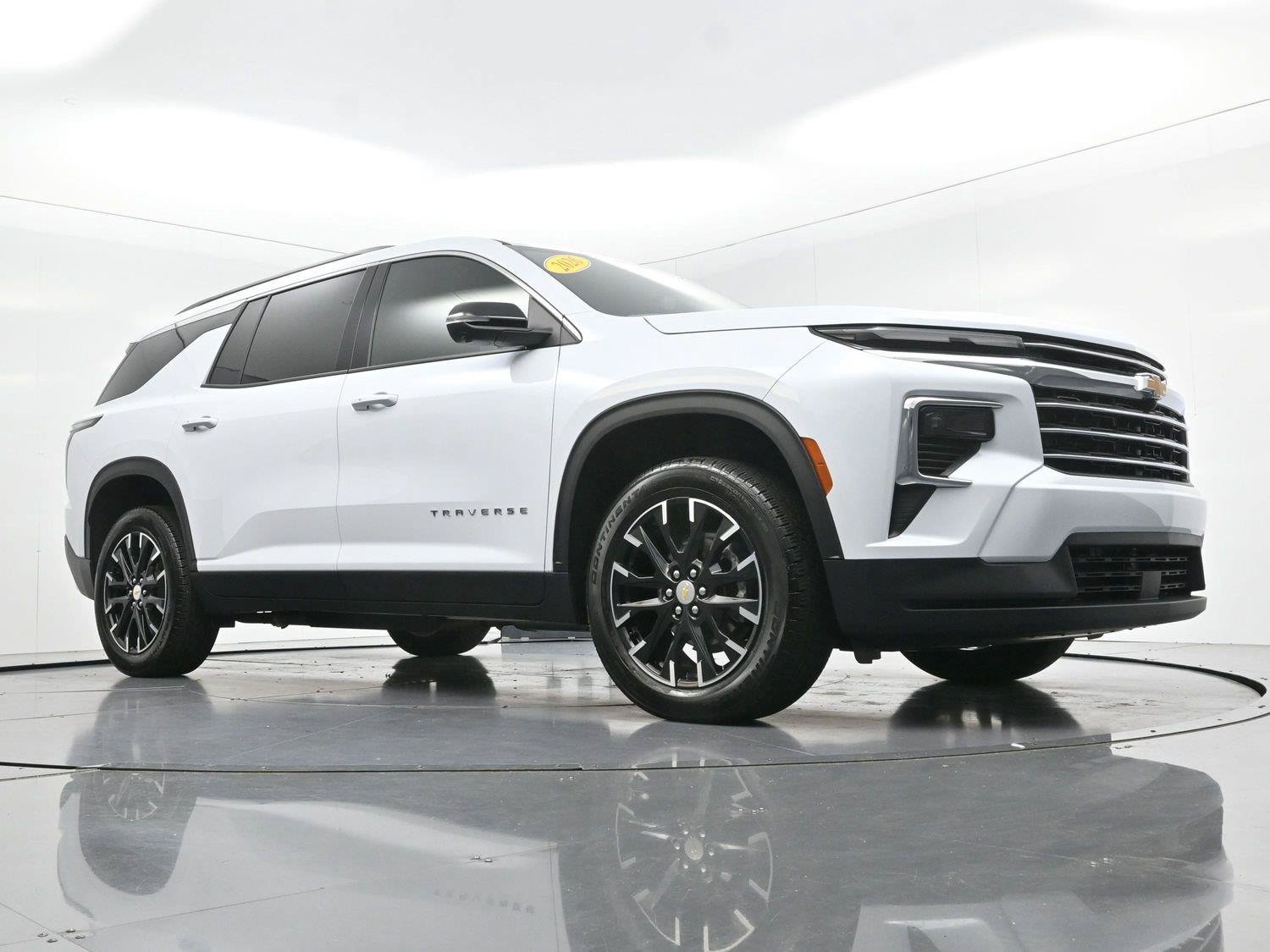 Used 2026 Chevrolet Traverse LT w/ Sun and Wheel Package FWD image 49