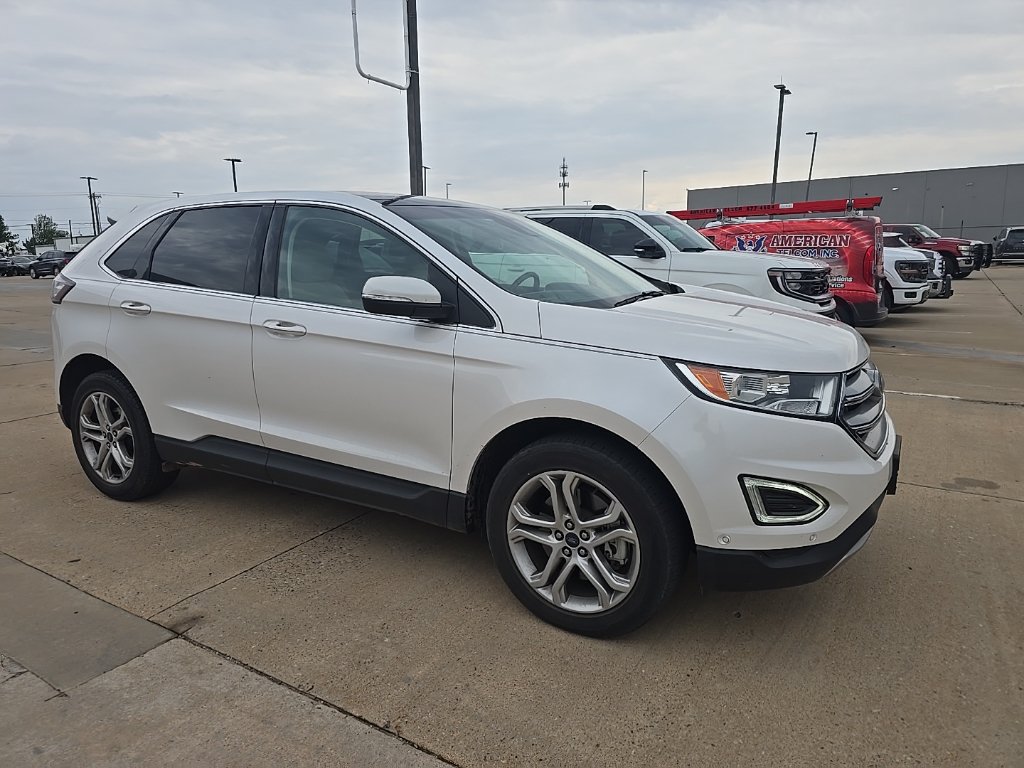 Used 2018 Ford Edge Titanium w/ Equipment Group 302A FWD image 5