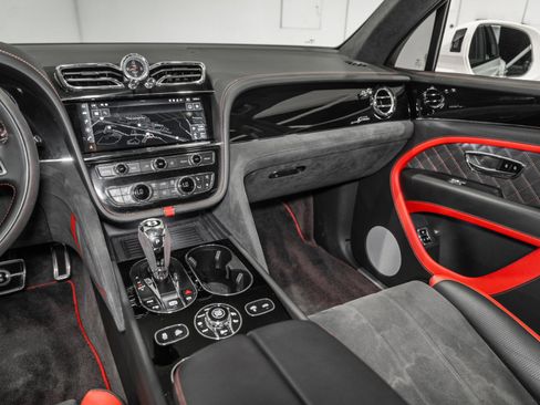 Used 2021 Bentley Bentayga Speed image 30