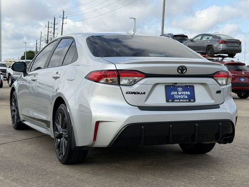 Used 2025 Toyota Corolla SE FWD image 7