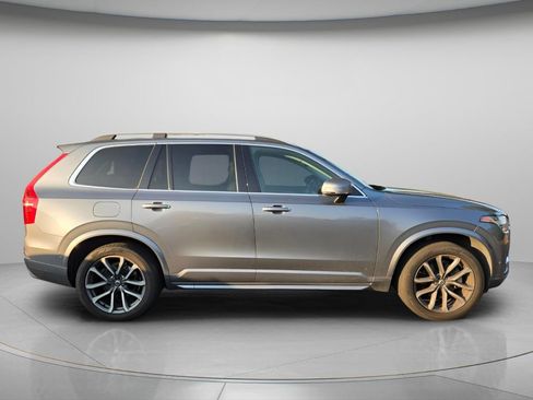 Used 2018 Volvo XC90 T6 Momentum w/ Convenience Package AWD/4WD image 5