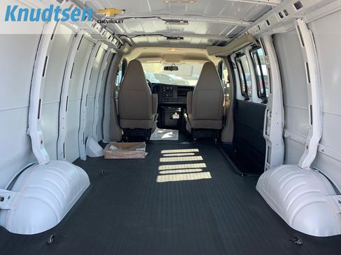 New 2026 Chevrolet Express 2500 w/ Driver Convenience Package RWD image 17