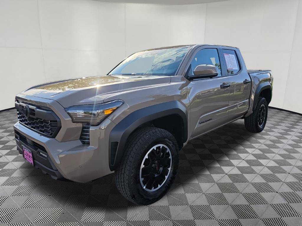 Used 2026 Toyota Tacoma TRD Off-Road w/ TRD Off Road Premium Package AWD/4WD image 3