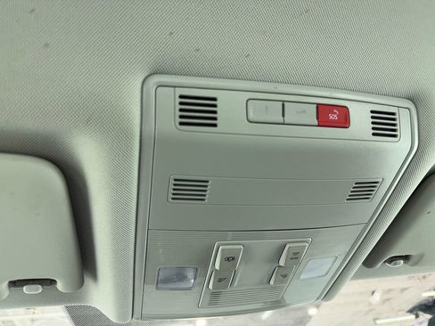 Used 2020 Volkswagen Jetta S image 32