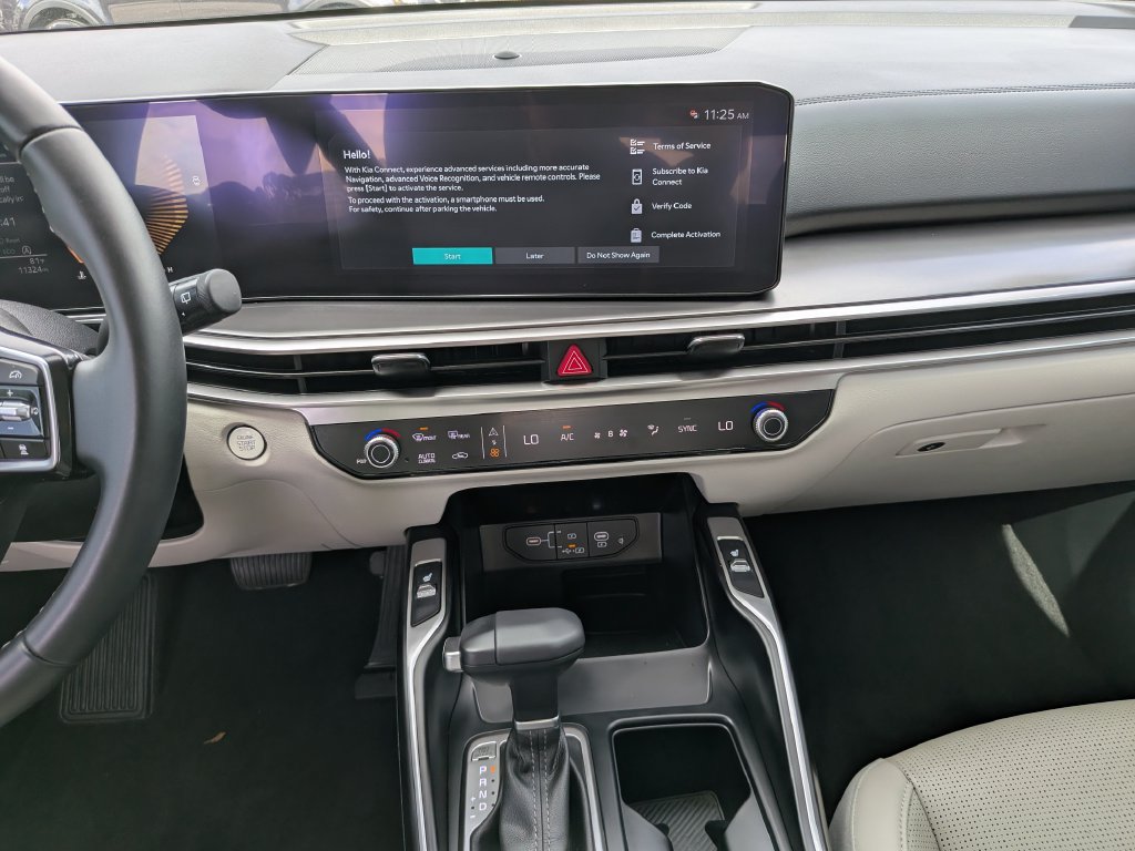 Certified 2025 Kia Sorento EX FWD image 16