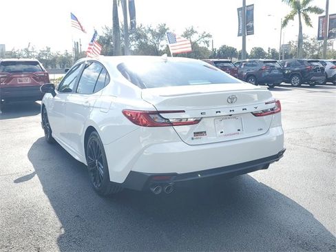 Used 2025 Toyota Camry SE image 8