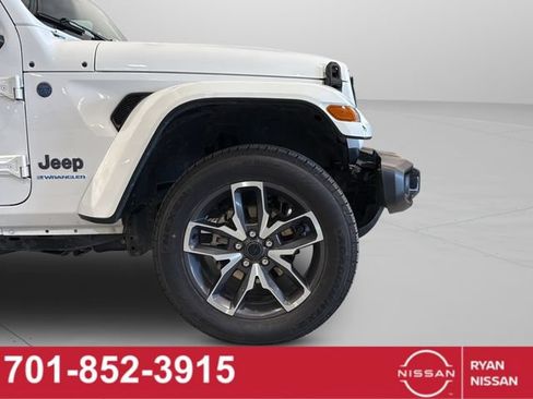 Used 2024 Jeep Wrangler Unlimited AWD/4WD image 20