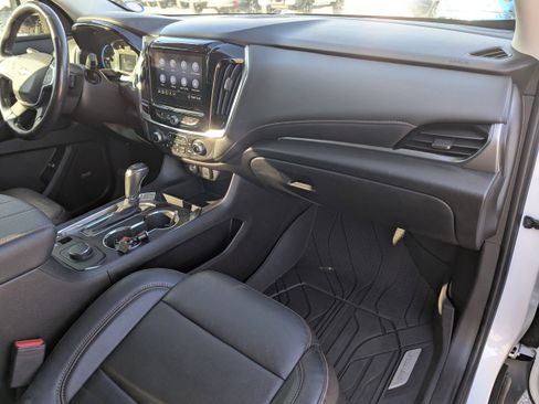Used 2020 Chevrolet Traverse LT w/ LT Premium Package image 10
