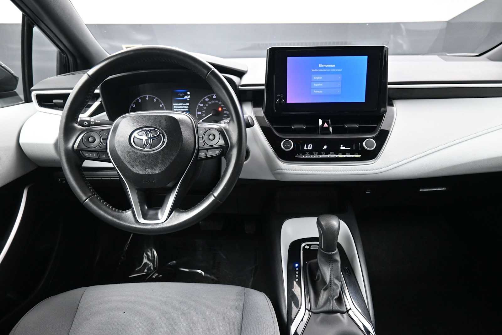 Certified 2025 Toyota Corolla SE w/ Convenience Package FWD image 18