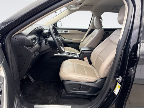 Used 2023 Ford Explorer Limited image 10