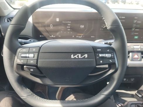 Certified 2025 Kia K4 EX FWD image 19
