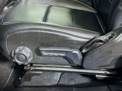 Used 2022 Jeep Wrangler Unlimited Sahara 4xe image 19