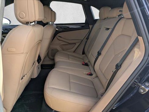Used 2023 Porsche Macan S image 20