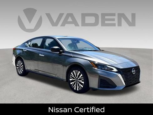 Certified 2025 Nissan Altima 2.5 SV FWD image 2