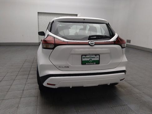 Used 2021 Nissan Kicks S FWD image 6