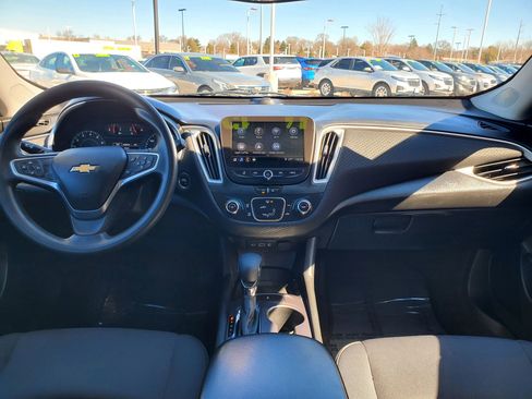 Used 2022 Chevrolet Malibu LS FWD image 8