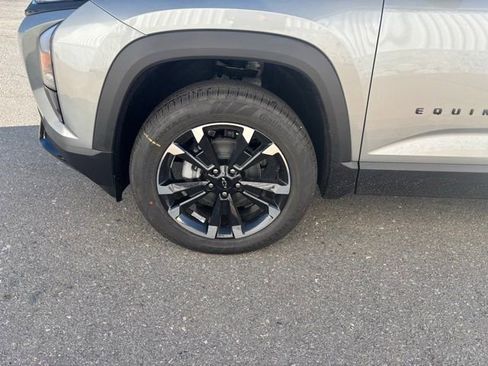 New 2026 Chevrolet Equinox RS FWD image 9