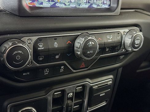 Used 2018 Jeep Wrangler Unlimited Rubicon image 17