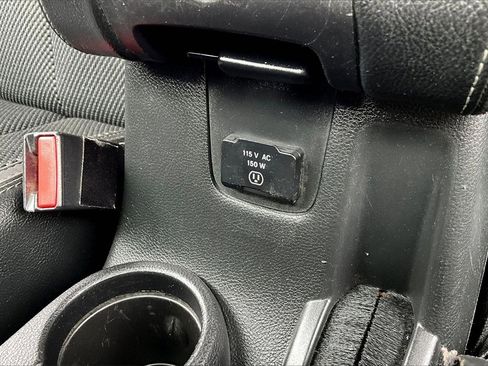 Used 2016 Jeep Wrangler Unlimited Sahara image 25