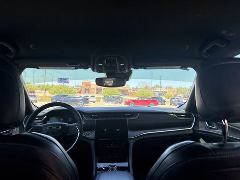 Used 2024 Jeep Grand Cherokee Limited image 34