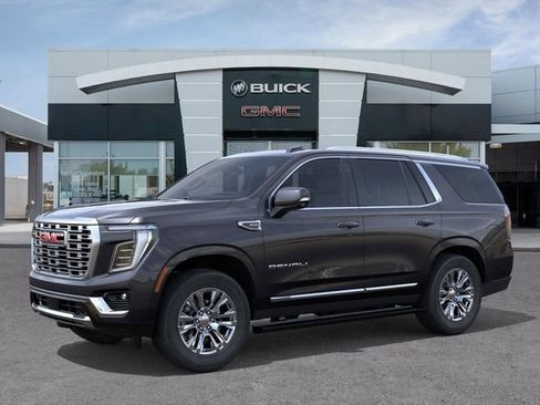 Used 2026 GMC Yukon Denali w/ Sun & Power Step Package AWD/4WD image 2